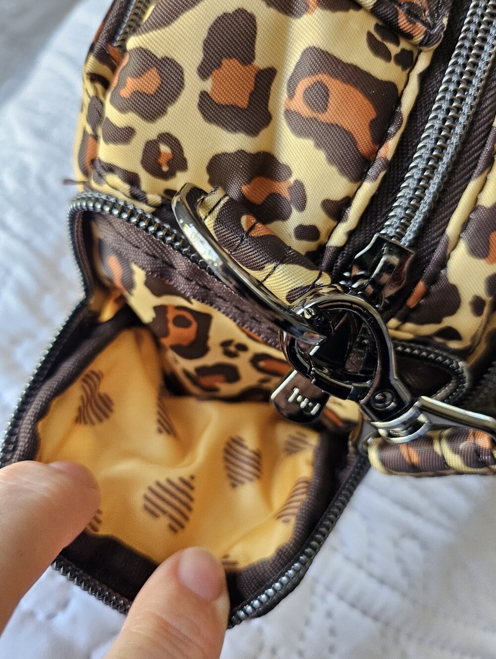 $90 Retail NWT Lug Leopard Trolley Crossbody - Rare, Sold-Out Gem! - Picture 9 of 16